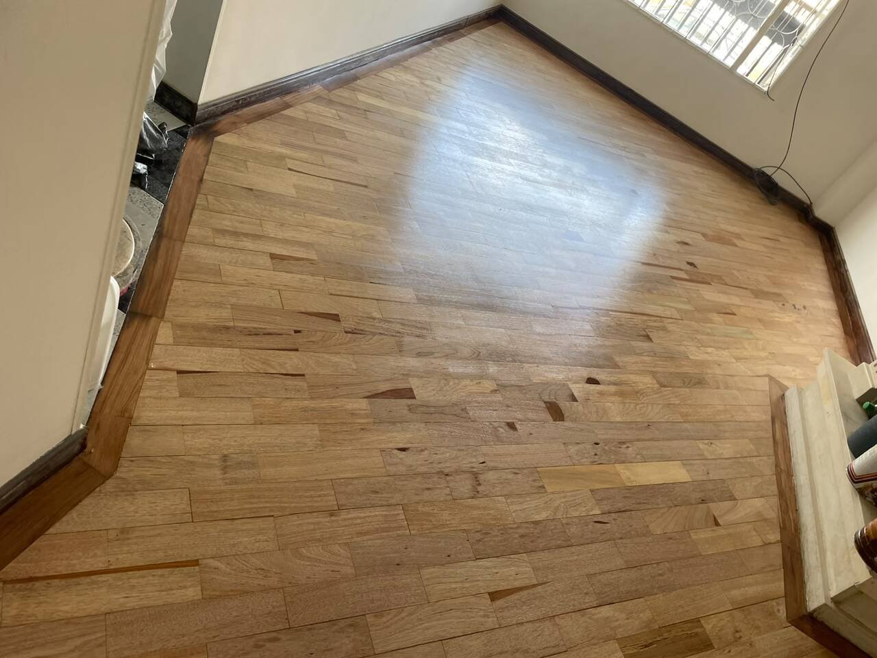 Trabajo de piso realizado por Pisos de Madera El Diamante — foto 08 de 41