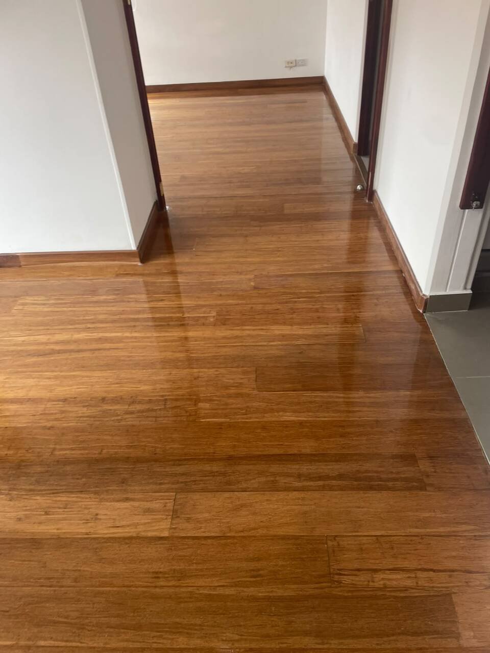 Trabajo de piso realizado por Pisos de Madera El Diamante — foto 15 de 41