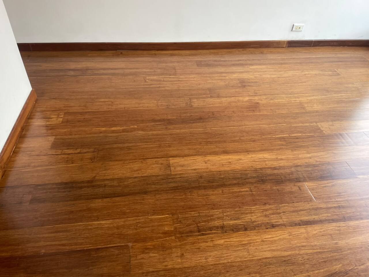 Trabajo de piso realizado por Pisos de Madera El Diamante — foto 34 de 41