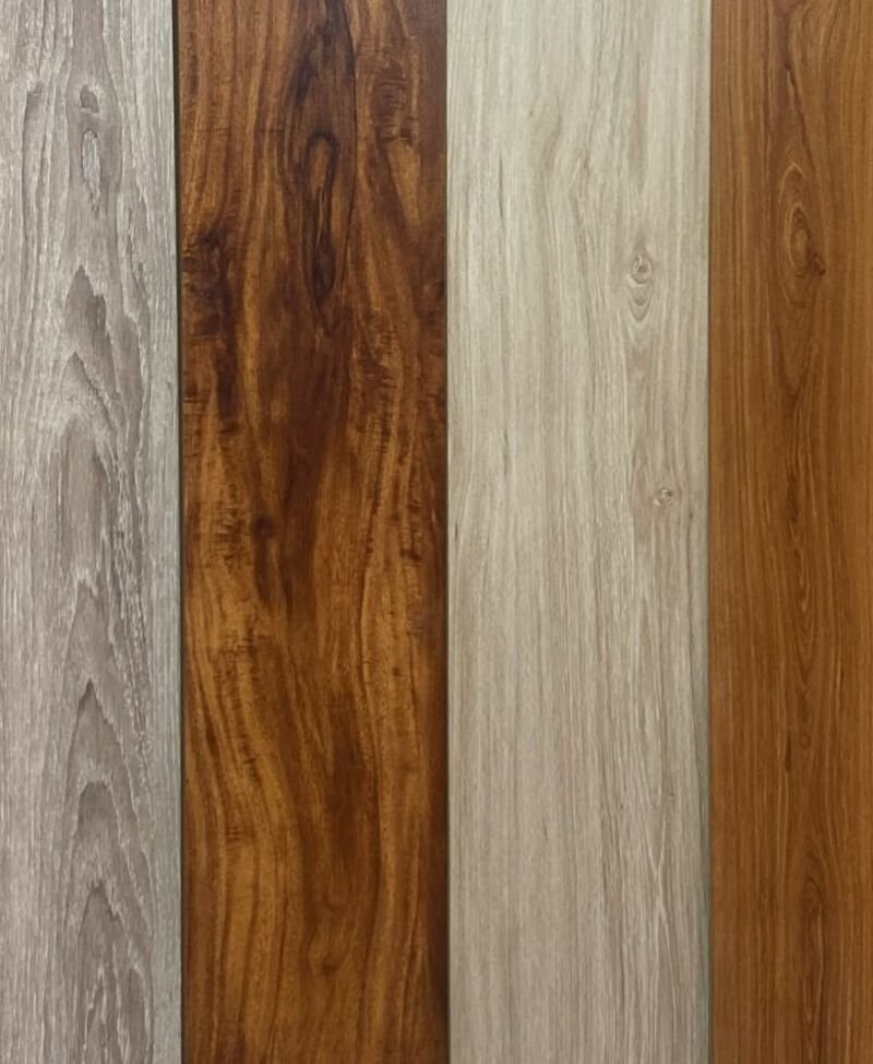 Muestra de piso laminado en varios tonos